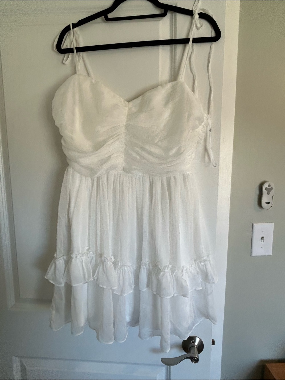 Lulu's white mini dress - Picture 3 of 5